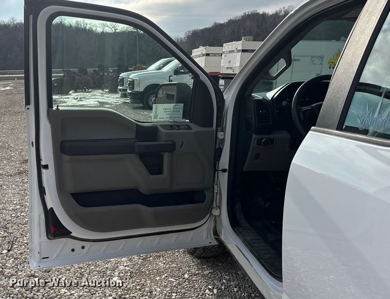 image for item FG1574 2019 Ford F150 SuperCab pickup truck