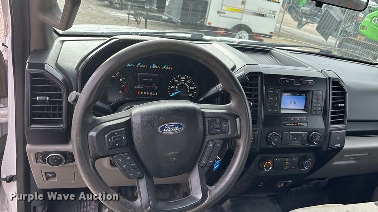 image for item FG1574 2019 Ford F150 SuperCab pickup truck