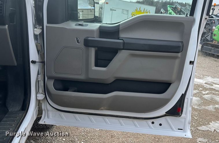 image for item FG1574 2019 Ford F150 SuperCab pickup truck