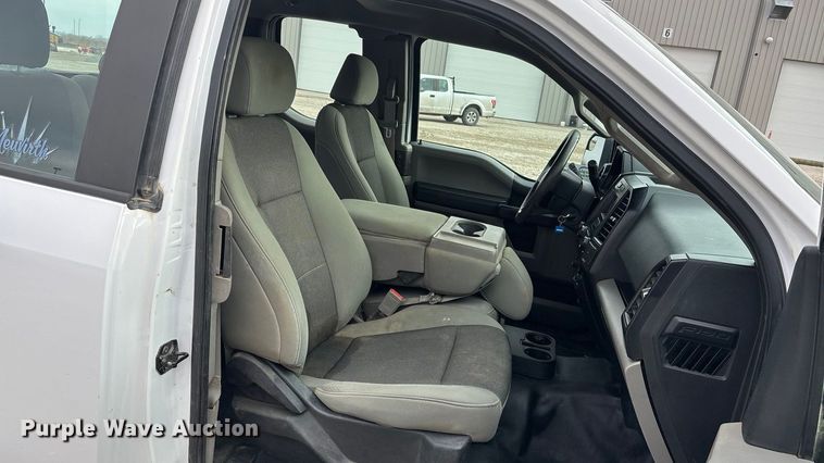 image for item FG1574 2019 Ford F150 SuperCab pickup truck