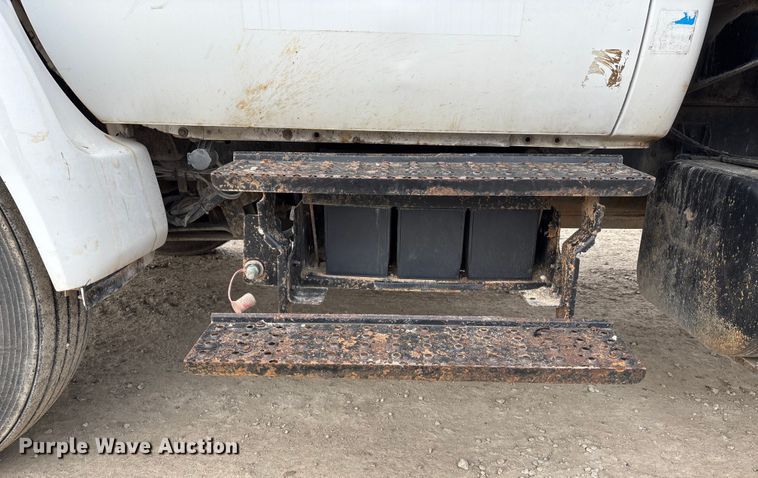 image for item FG1583 2007 Ford F650 Super Duty XL dump flatbed pickup truck