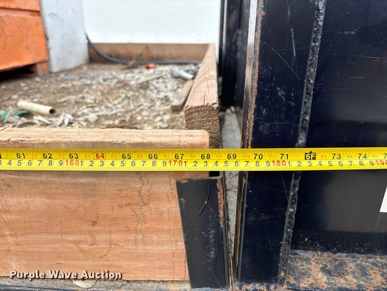 image for item FG1583 2007 Ford F650 Super Duty XL dump flatbed pickup truck