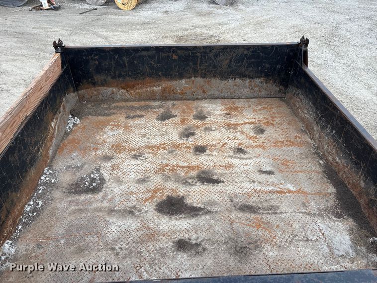 image for item FG1583 2007 Ford F650 Super Duty XL dump flatbed pickup truck