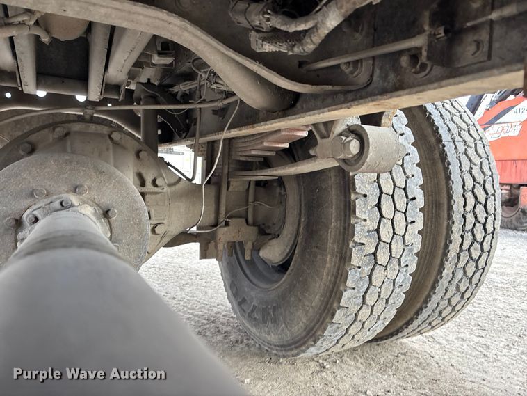 image for item FG1583 2007 Ford F650 Super Duty XL dump flatbed pickup truck