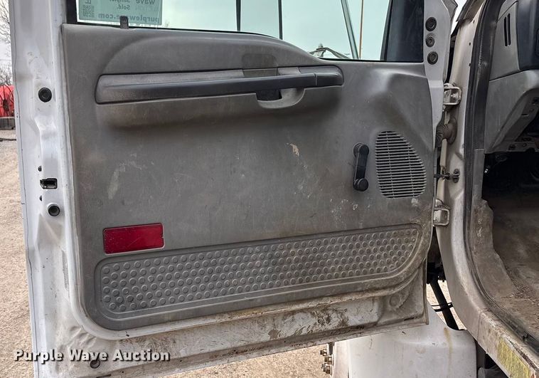 image for item FG1583 2007 Ford F650 Super Duty XL dump flatbed pickup truck