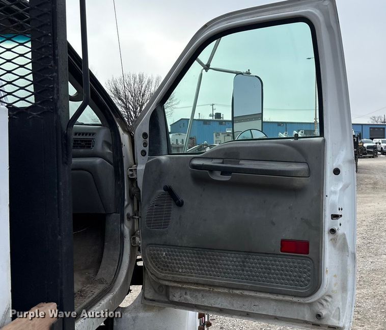 image for item FG1583 2007 Ford F650 Super Duty XL dump flatbed pickup truck