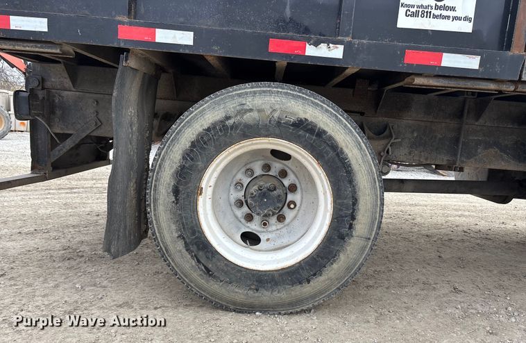 image for item FG1583 2007 Ford F650 Super Duty XL dump flatbed pickup truck