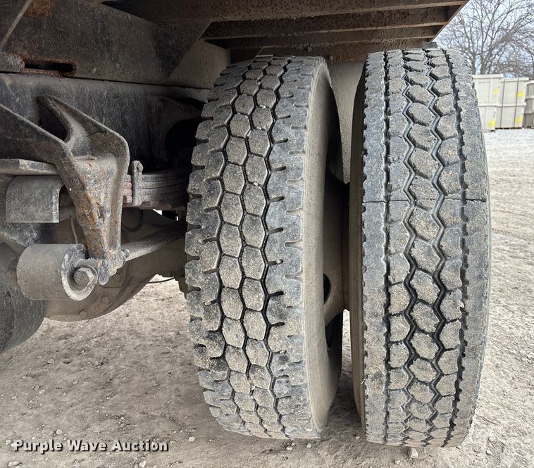 image for item FG1583 2007 Ford F650 Super Duty XL dump flatbed pickup truck