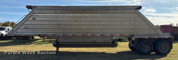 image for item FI0027 2013 Travis Body and Trailers 2013 39.2FT.TRAVIS S/102 bottom dump trailer
