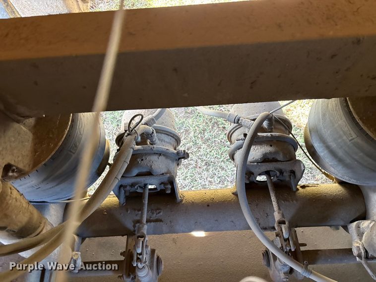 image for item FI0027 2013 Travis Body and Trailers 2013 39.2FT.TRAVIS S/102 bottom dump trailer