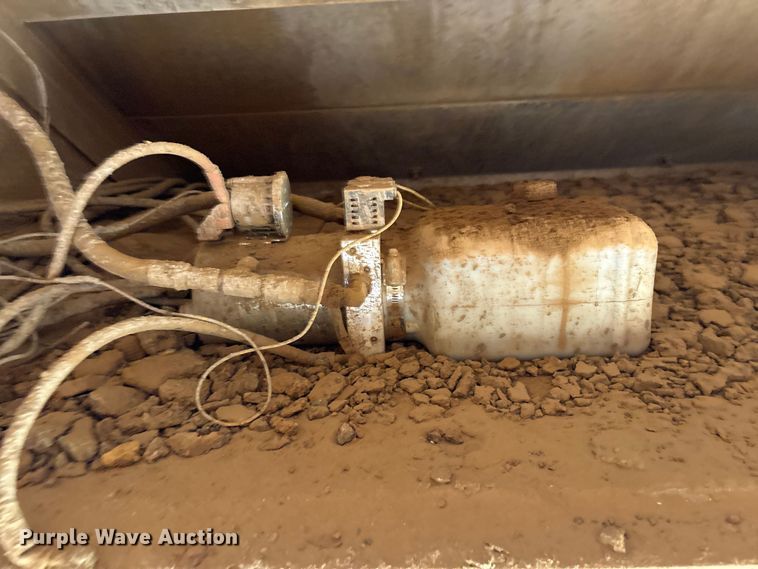 image for item FI0027 2013 Travis Body and Trailers 2013 39.2FT.TRAVIS S/102 bottom dump trailer