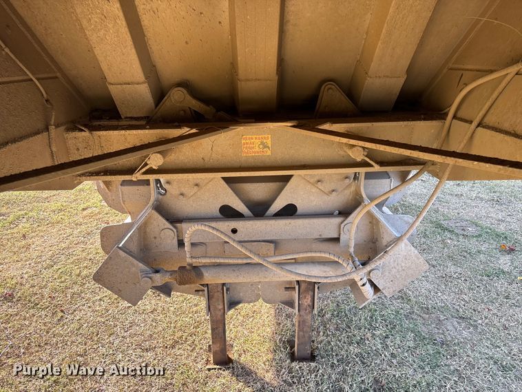 image for item FI0027 2013 Travis Body and Trailers 2013 39.2FT.TRAVIS S/102 bottom dump trailer