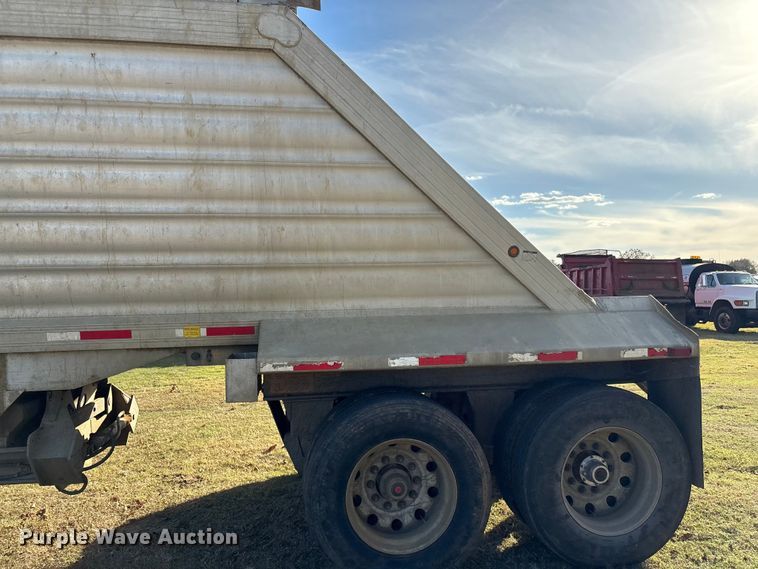 image for item FI0027 2013 Travis Body and Trailers 2013 39.2FT.TRAVIS S/102 bottom dump trailer