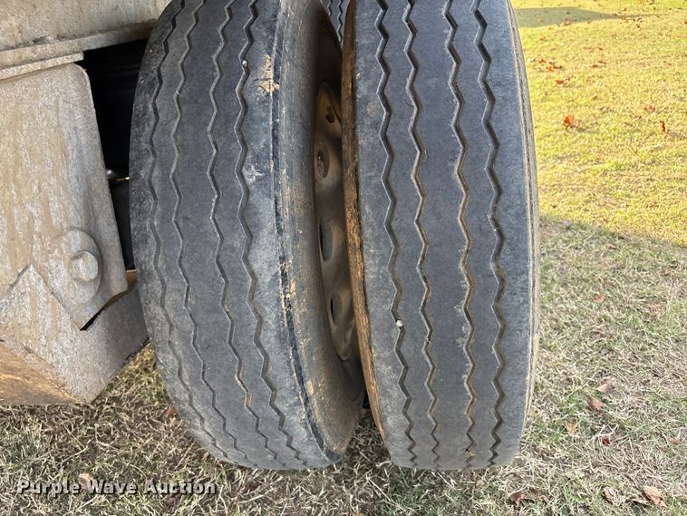 image for item FI0027 2013 Travis Body and Trailers 2013 39.2FT.TRAVIS S/102 bottom dump trailer