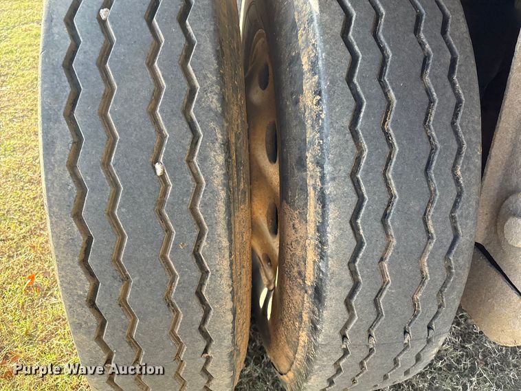 image for item FI0027 2013 Travis Body and Trailers 2013 39.2FT.TRAVIS S/102 bottom dump trailer