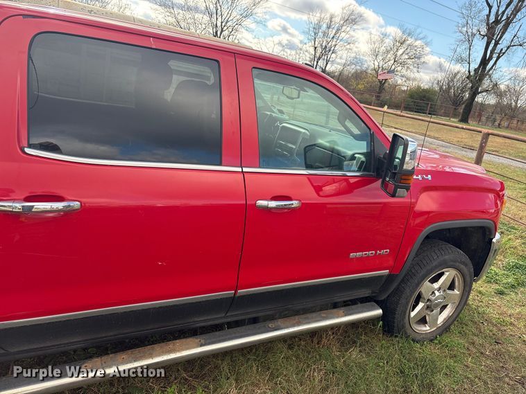 image for item FI0065 2015 GMC Sierra 2500HD Crew Cab pickup truck