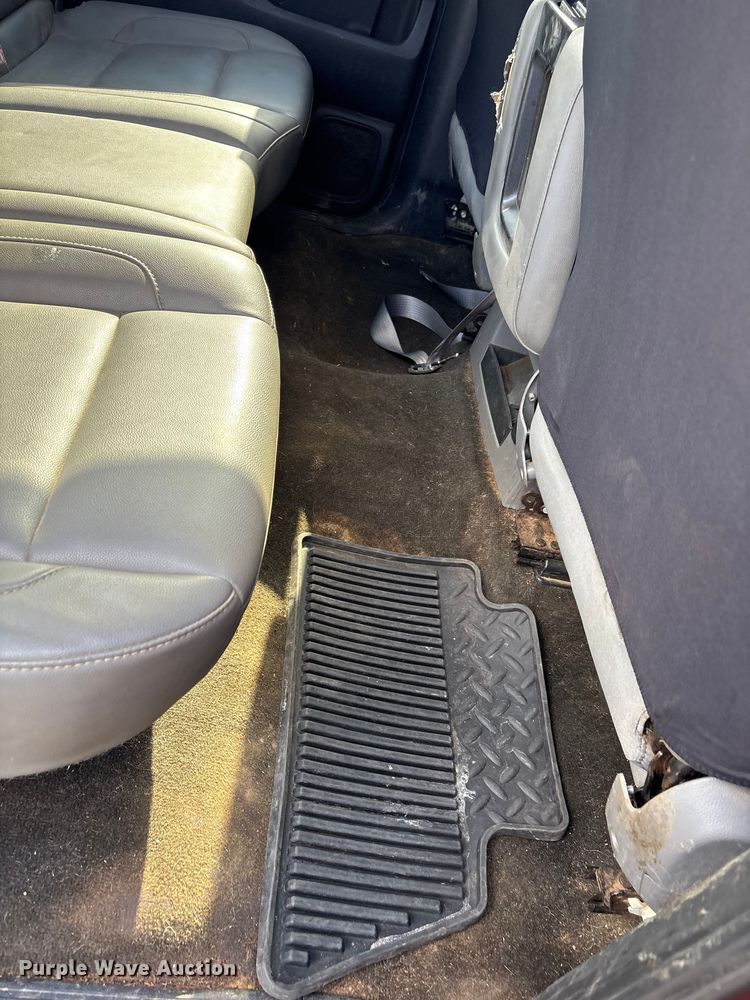 image for item FI0065 2015 GMC Sierra 2500HD Crew Cab pickup truck