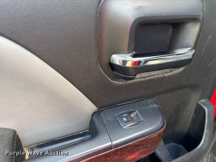 image for item FI0065 2015 GMC Sierra 2500HD Crew Cab pickup truck