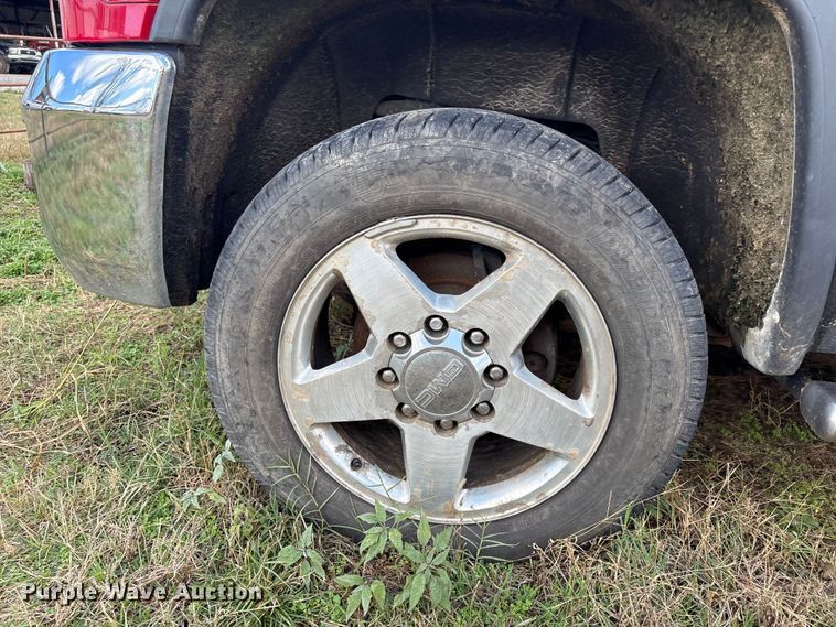 image for item FI0065 2015 GMC Sierra 2500HD Crew Cab pickup truck