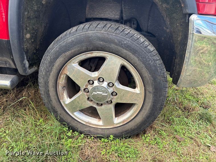 image for item FI0065 2015 GMC Sierra 2500HD Crew Cab pickup truck