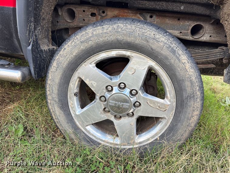 image for item FI0065 2015 GMC Sierra 2500HD Crew Cab pickup truck