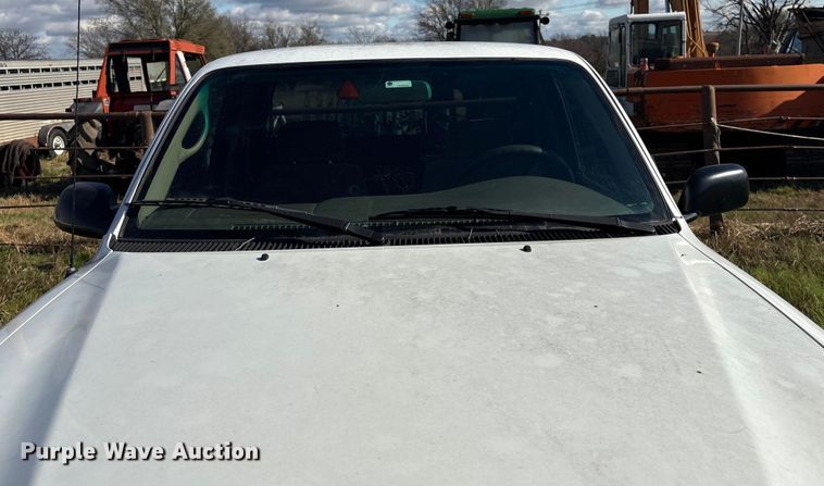 image for item FI0068 2001 Toyota Tacoma pickup truck