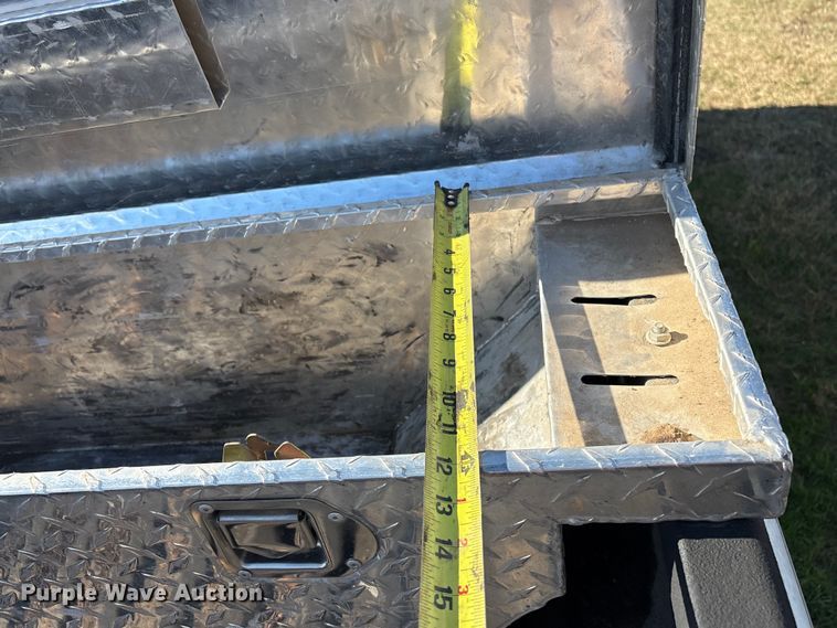 image for item FI0068 2001 Toyota Tacoma pickup truck