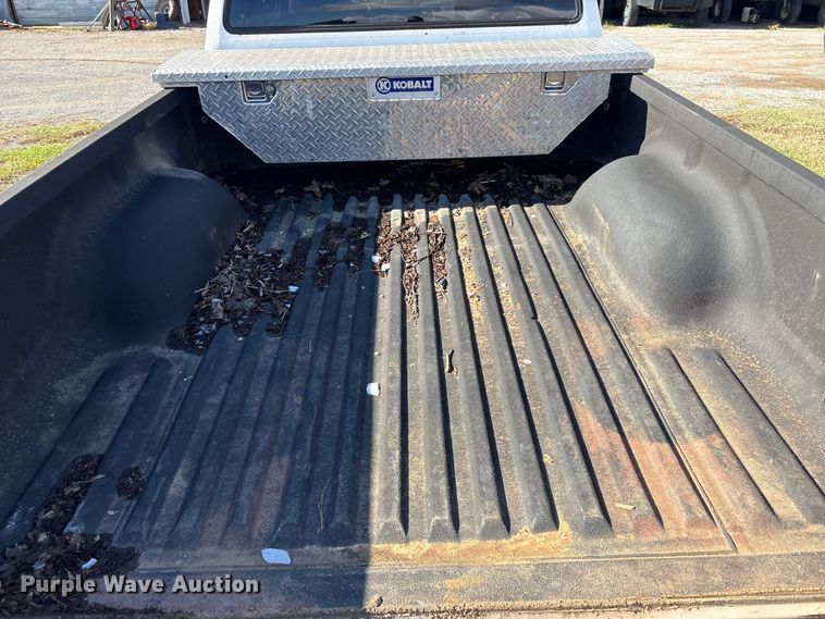 image for item FI0068 2001 Toyota Tacoma pickup truck