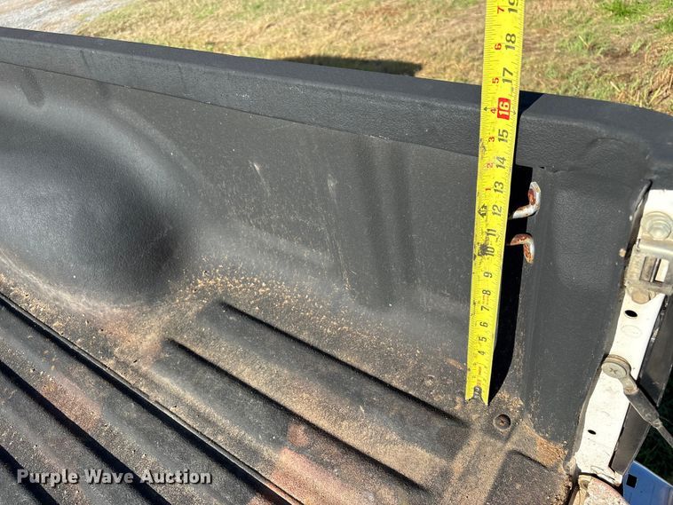 image for item FI0068 2001 Toyota Tacoma pickup truck