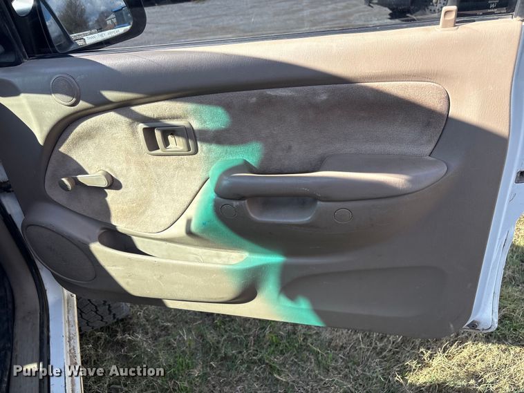 image for item FI0068 2001 Toyota Tacoma pickup truck