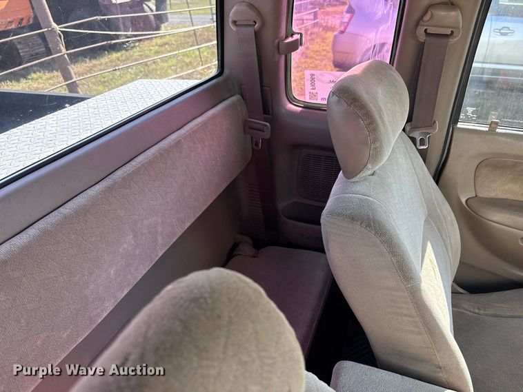 image for item FI0068 2001 Toyota Tacoma pickup truck