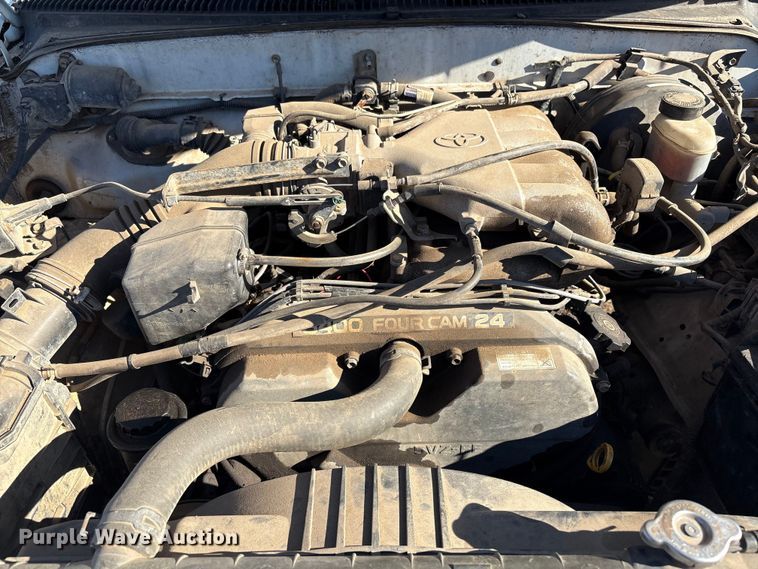 image for item FI0068 2001 Toyota Tacoma pickup truck