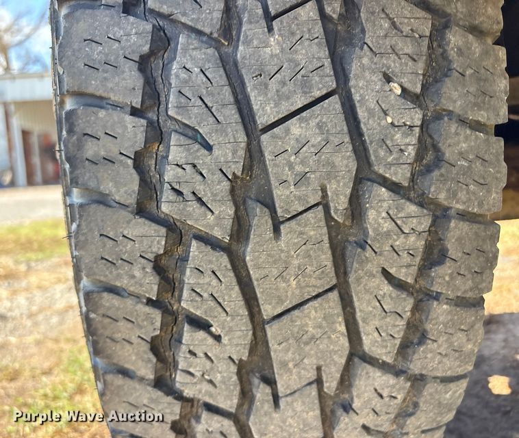 image for item FI0068 2001 Toyota Tacoma pickup truck