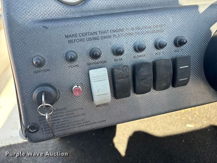 image for item FI0074 2001 Moomba Outback boat