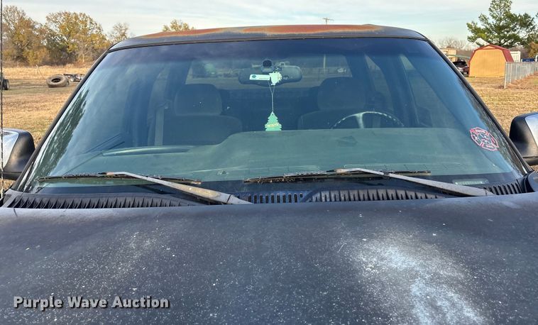 image for item FI0100 2001 Chevrolet Silverado 1500HD Crew Cab pickup truck