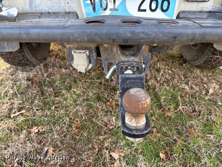 image for item FI0100 2001 Chevrolet Silverado 1500HD Crew Cab pickup truck