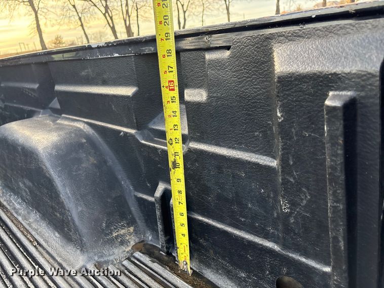 image for item FI0100 2001 Chevrolet Silverado 1500HD Crew Cab pickup truck