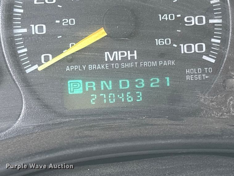 image for item FI0100 2001 Chevrolet Silverado 1500HD Crew Cab pickup truck