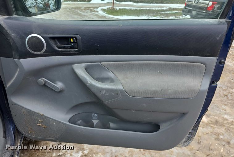 image for item FI0645 2006 Toyota Tacoma PreRunner pickup truck