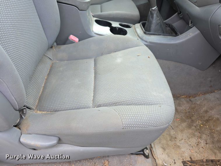 image for item FI0645 2006 Toyota Tacoma PreRunner pickup truck