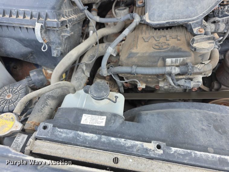 image for item FI0645 2006 Toyota Tacoma PreRunner pickup truck