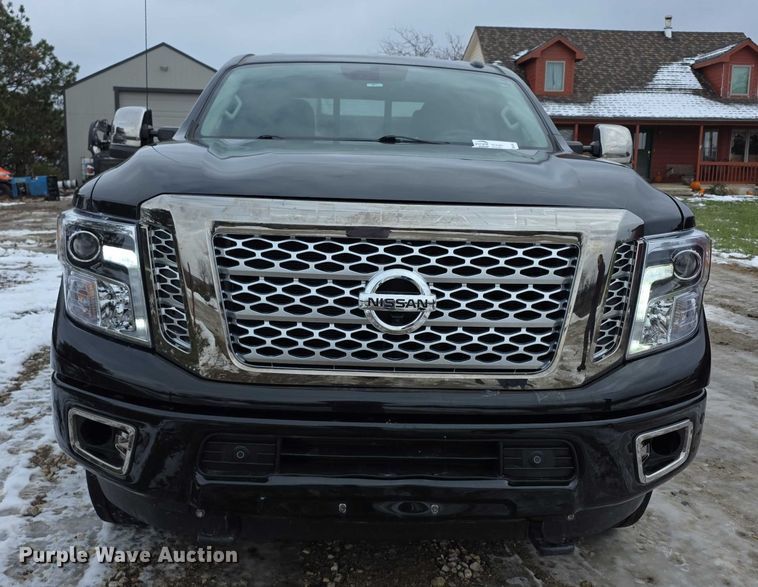 image for item FI0646 2017 Nissan Titan XD Platinum Reserve Crew Cab pickup truck