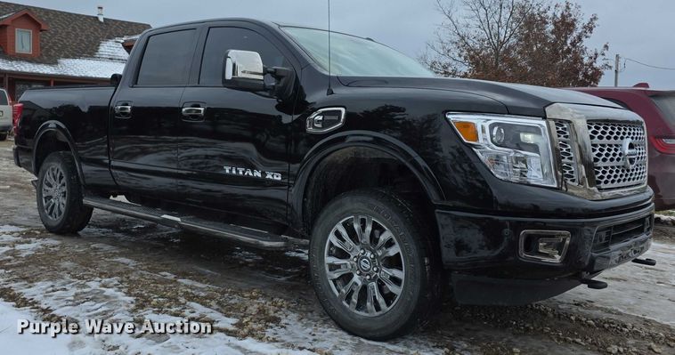 image for item FI0646 2017 Nissan Titan XD Platinum Reserve Crew Cab pickup truck