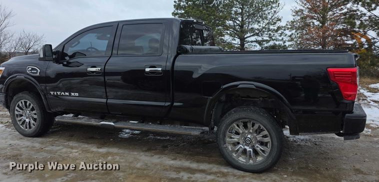 image for item FI0646 2017 Nissan Titan XD Platinum Reserve Crew Cab pickup truck