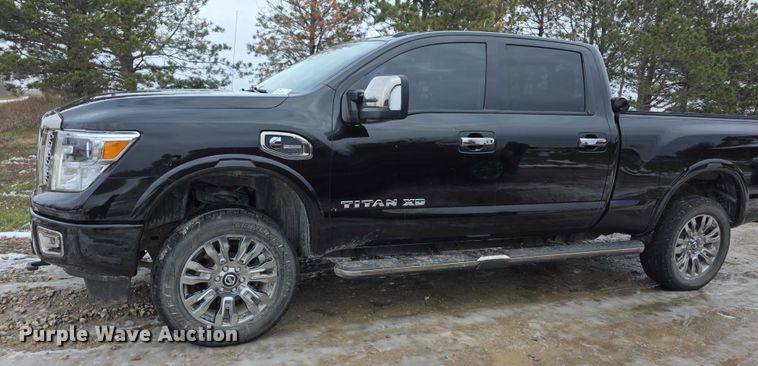 image for item FI0646 2017 Nissan Titan XD Platinum Reserve Crew Cab pickup truck