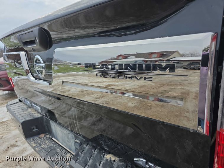 image for item FI0646 2017 Nissan Titan XD Platinum Reserve Crew Cab pickup truck