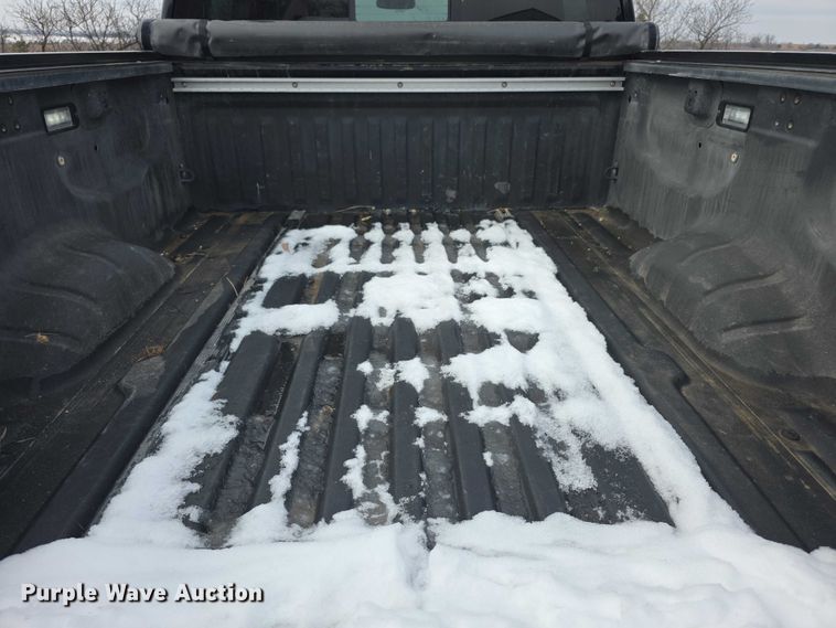 image for item FI0646 2017 Nissan Titan XD Platinum Reserve Crew Cab pickup truck