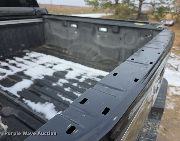 image for item FI0646 2017 Nissan Titan XD Platinum Reserve Crew Cab pickup truck