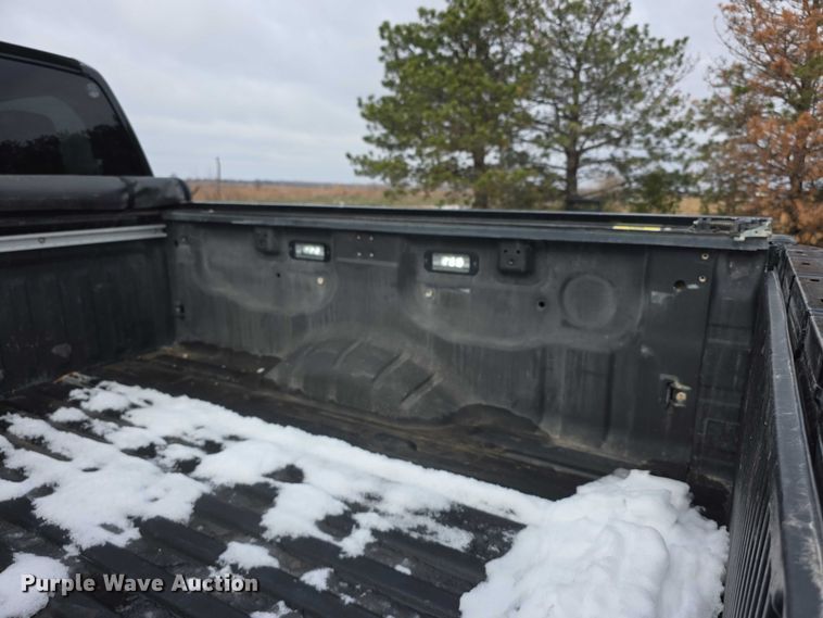 image for item FI0646 2017 Nissan Titan XD Platinum Reserve Crew Cab pickup truck