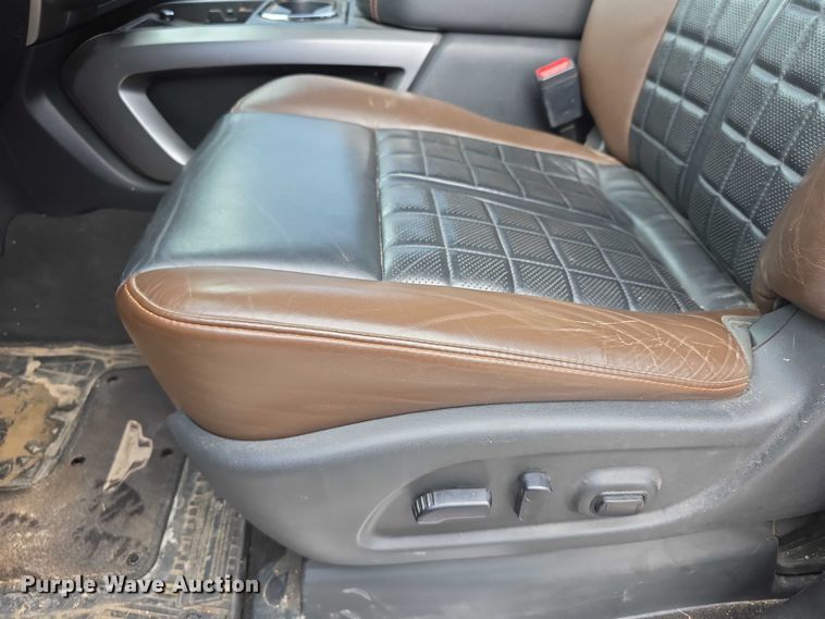 image for item FI0646 2017 Nissan Titan XD Platinum Reserve Crew Cab pickup truck